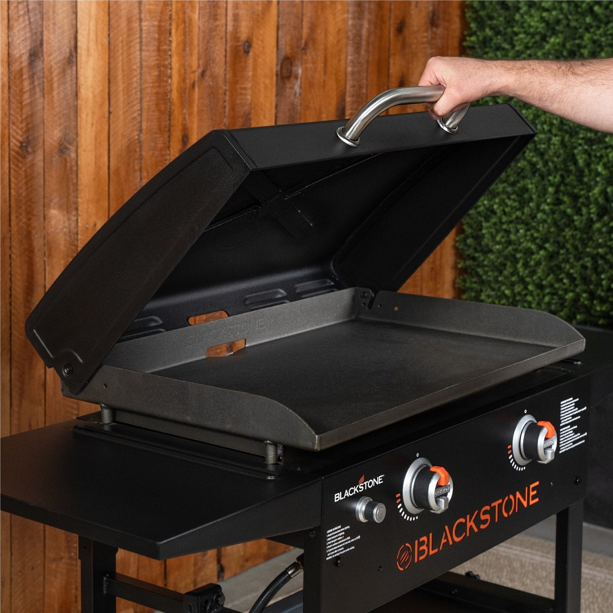 28-omnivore-griddle-with-hood-7516670.jpg