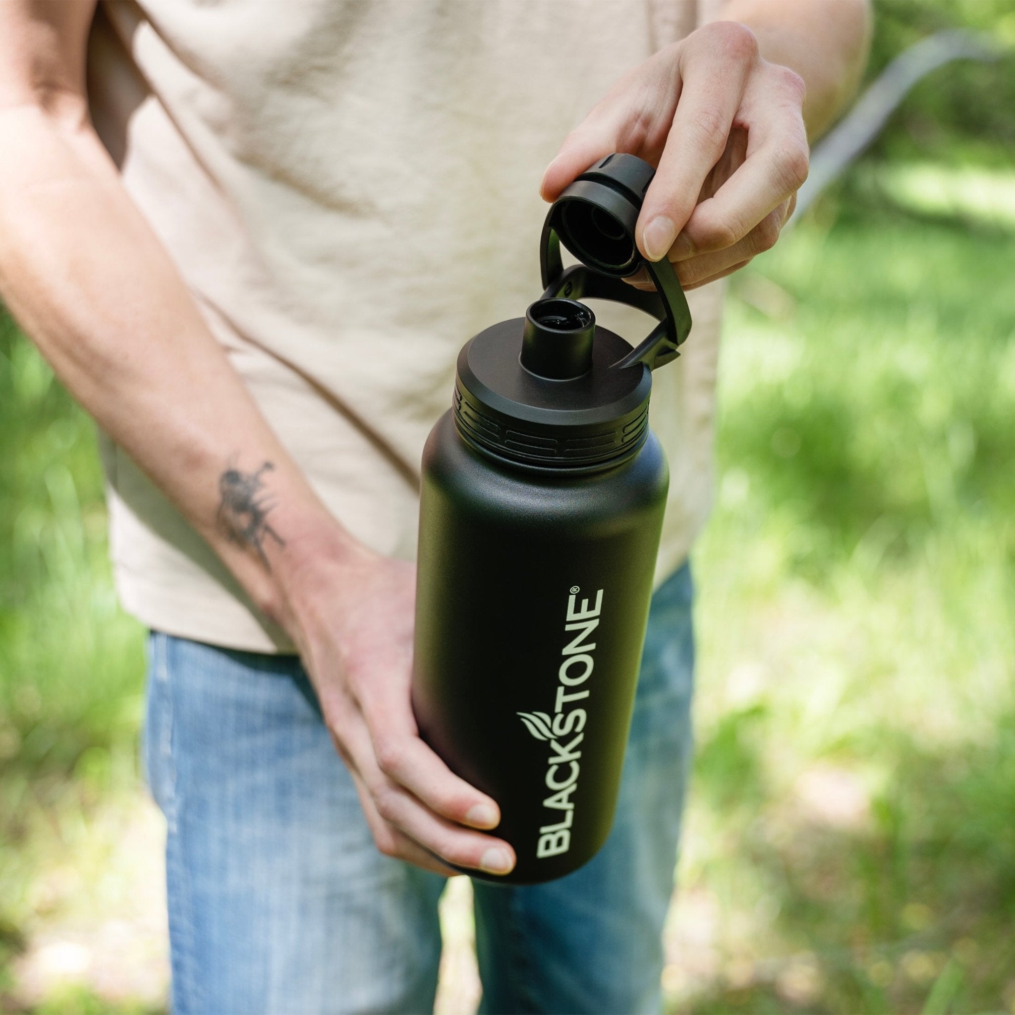 32oz-insulated-bottle-6591209.jpg